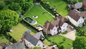 PERRY LANE- click for photo gallery